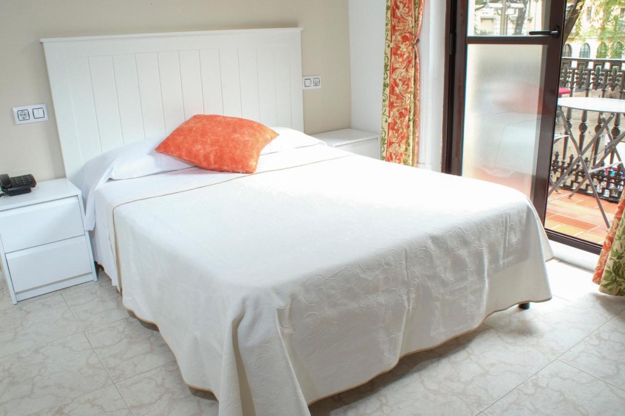 Hostal Ramos Barcelona Eksteriør billede