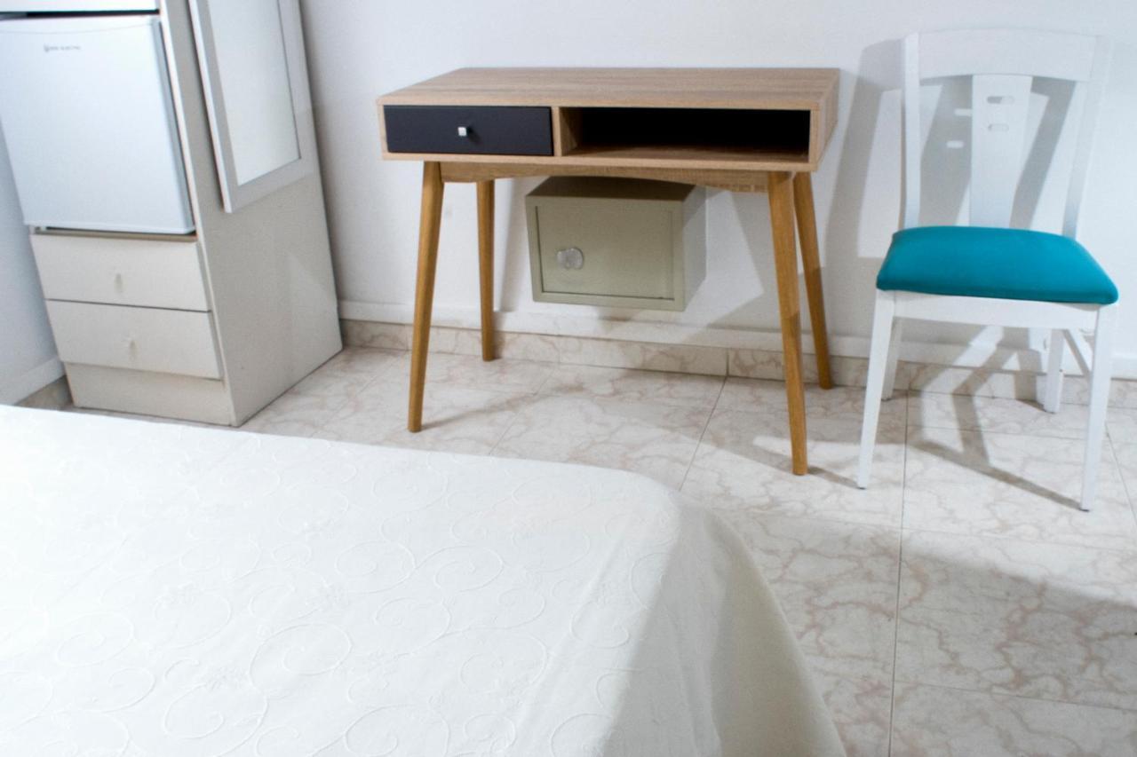 Hostal Ramos Barcelona Eksteriør billede