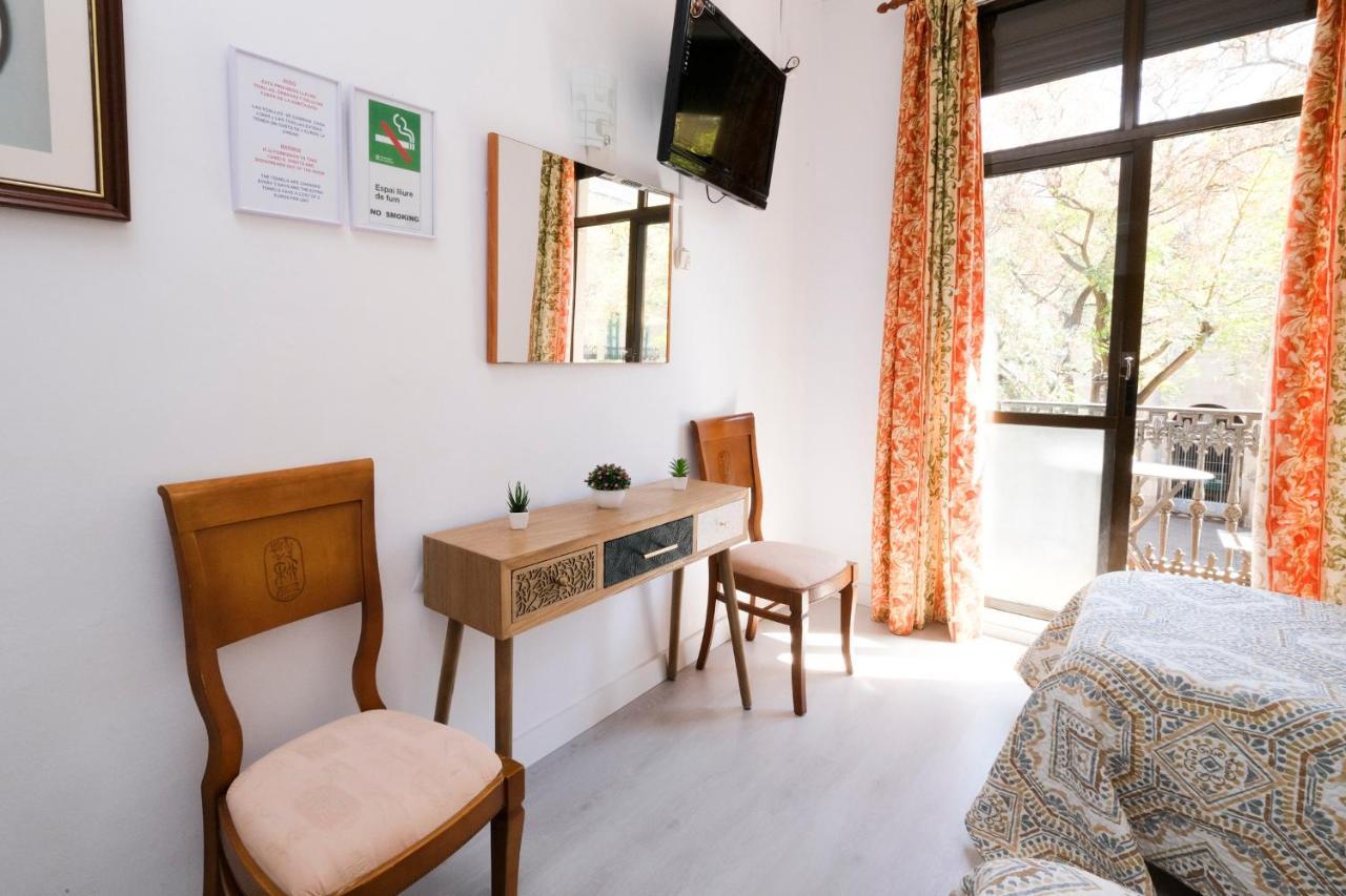Hostal Ramos Barcelona Eksteriør billede
