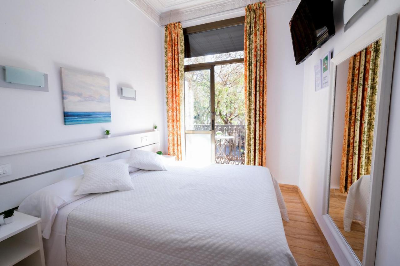 Hostal Ramos Barcelona Eksteriør billede