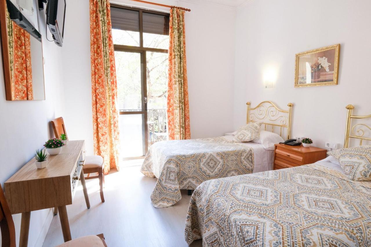 Hostal Ramos Barcelona Eksteriør billede